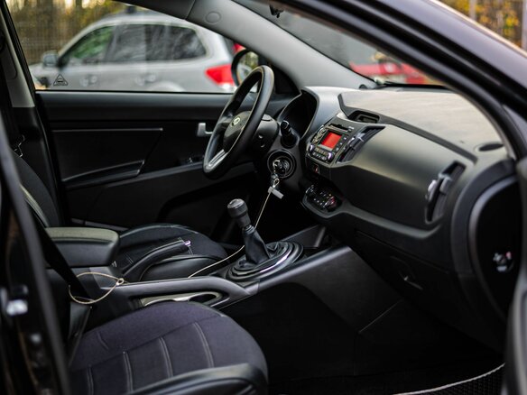 2013 Kia Sportage III, чёрный, 1250000 рублей - вид 9