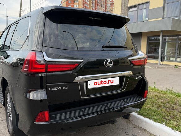 2019 Lexus LX 570 III Рестайлинг 2, чёрный, 9700000 рублей - вид 3