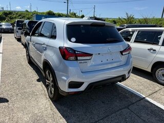 2023 Mitsubishi RVR III Рестайлинг 3, белый, 1549099 рублей, вид 4