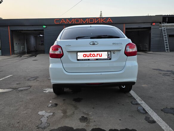 2014 Lada (ВАЗ) Granta I, белый, 313000 рублей - вид 9