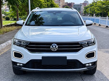 2022 Volkswagen T-Roc I Рестайлинг, белый, 1950002 рублей, вид 2