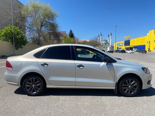2014 Volkswagen Polo V, серый, 770000 рублей, вид 2