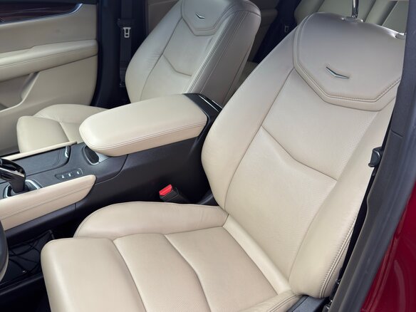 2016 Cadillac XT5 I, красный, 2690000 рублей - вид 10