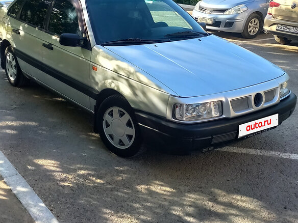 1992 Volkswagen Passat B3, серебристый, 350000 рублей - вид 1