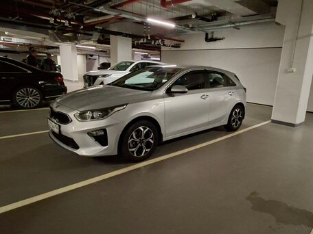 2018 Kia Ceed III, серебристый, 1415000 рублей, вид 2