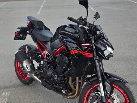 2021 Kawasaki Z 900, красный, 1000000 рублей, вид 3