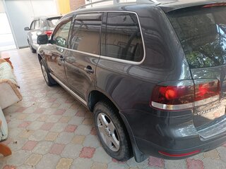 2008 Volkswagen Touareg I Рестайлинг, серый, 1200000 рублей, вид 3