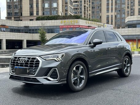 2021 Audi Q3 35 TFSI II (F3), серый, 2270000 рублей, вид 3