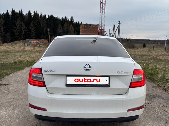 2013 Skoda Octavia III (A7), белый, 880000 рублей - вид 3