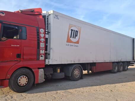 2011 MAN 18, красный, 1800000 рублей, вид 2