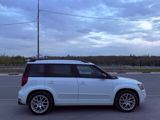 2017 Skoda Yeti I Рестайлинг, белый, 2050000 рублей, вид 3