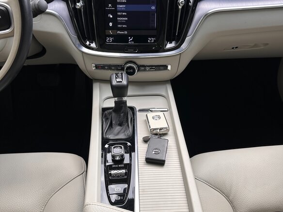 2020 Volvo S60 III, белый, 3580000 рублей - вид 13