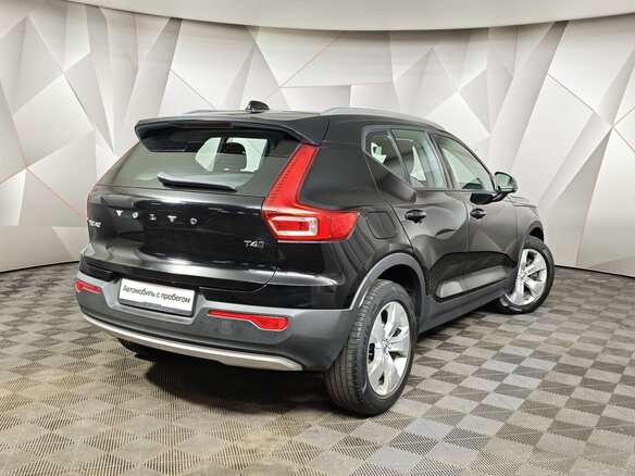2021 Volvo XC40 I, чёрный - вид 1