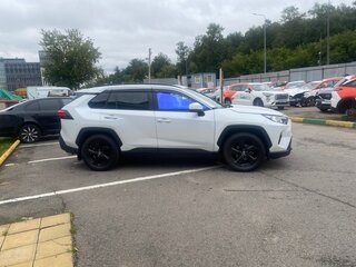 2021 Toyota RAV4 V (XA50), белый, 3400000 рублей, вид 3