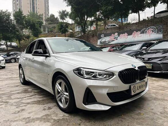 2022 BMW 1 серии 120i III (F52) Рестайлинг, белый, 1950000 рублей - вид 3