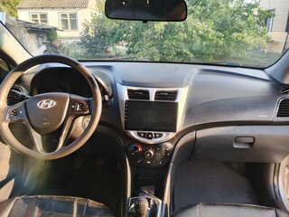 2011 Hyundai Solaris I, серебристый, 530000 рублей, вид 5