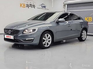 2018 Volvo S60 II Рестайлинг, серый, 1320123 рублей, вид 1