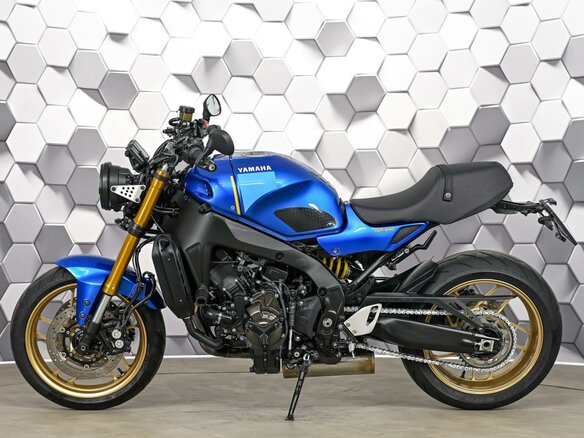 2022 Yamaha XSR900, синий, 999000 рублей - вид 3