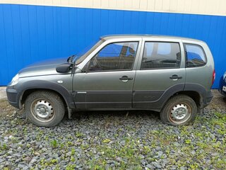 2015 Chevrolet Niva I Рестайлинг, серый, 315000 рублей, вид 2