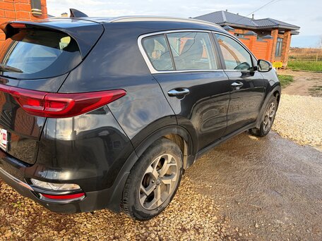 2019 Kia Sportage IV Рестайлинг, чёрный, 1600000 рублей, вид 4
