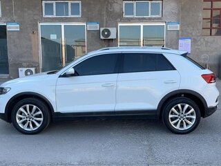 2021 Volkswagen T-Roc I (China Market), белый, 2450000 рублей, вид 5
