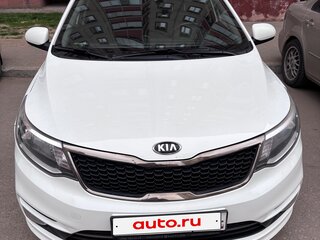 2016 Kia Rio III Рестайлинг, белый, 930000 рублей, вид 2