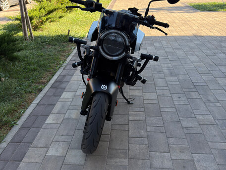 2023 Husqvarna Vitpilen 401, белый, 530000 рублей, вид 4