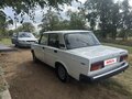 2004 Lada (ВАЗ) 21053-20, белый, 160000 рублей - вид 5