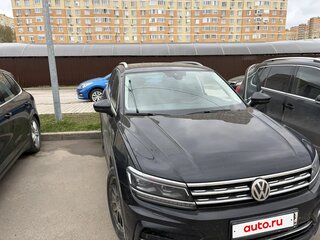 2020 Volkswagen Tiguan II, чёрный, 2400000 рублей, вид 2
