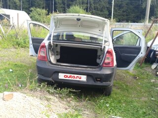 2013 Renault Logan I Рестайлинг, белый, 200000 рублей, вид 4