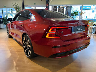 2026 Volvo S60 III, красный, 4990000 рублей, вид 2