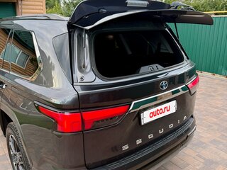2023 Toyota Sequoia III, серый, 8950000 рублей, вид 5
