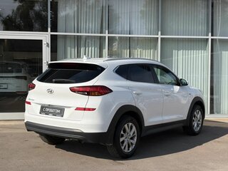 2018 Hyundai Tucson III Рестайлинг, белый, 2650000 рублей, вид 5