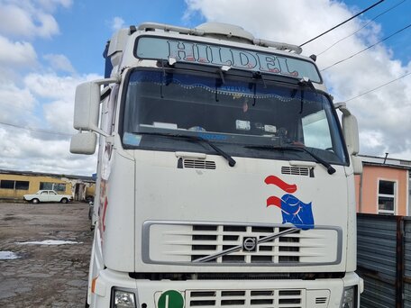 2005 Volvo FH, белый, 2000000 рублей, вид 2