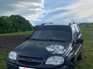 2012 Chevrolet Niva I Рестайлинг, чёрный, 360000 рублей, вид 1