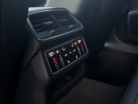 2020 Audi A6 45 TFSI V (C8), белый, 4100000 рублей - вид 17