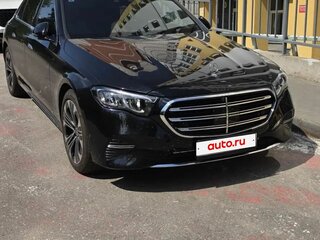 2024 Mercedes-Benz E-Класс 350 e L PHEV VI (W214, S214), чёрный, 7150000 рублей, вид 3