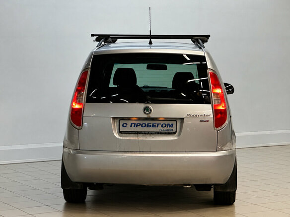 2010 Skoda Roomster I, серый, 550000 рублей - вид 2