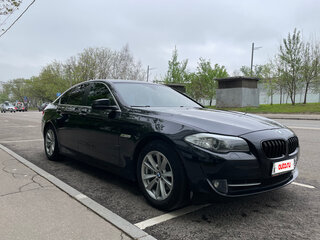 2013 BMW 5 серии 520i VI (F10/F11/F07), чёрный, 2170000 рублей, вид 3