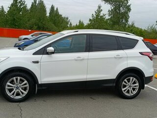 2017 Ford Kuga II Рестайлинг, белый, 1710000 рублей, вид 5