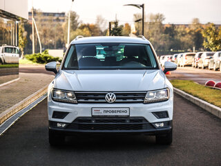 2018 Volkswagen Tiguan II, белый, 2222777 рублей, вид 4