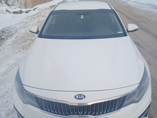 2019 Kia Optima IV Рестайлинг, белый, 1100000 рублей, вид 1