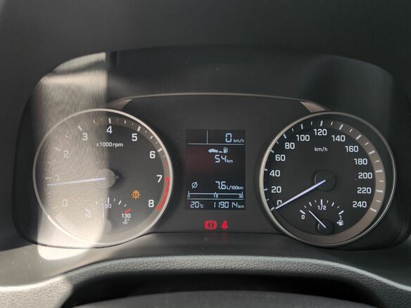 2017 Hyundai Elantra VI (AD), серый, 1090000 рублей - вид 8
