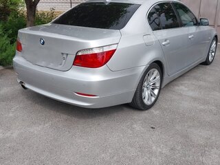 2009 BMW 5 серии 520d V (E60/E61) Рестайлинг, серый, 1500000 рублей, вид 2