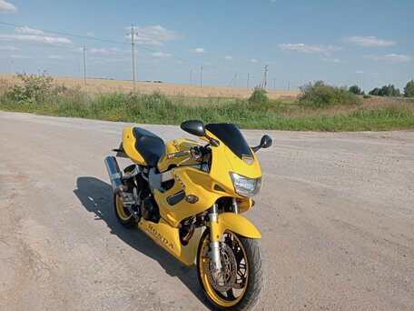 1998 Honda VTR 1000, жёлтый, 300000 рублей, вид 1