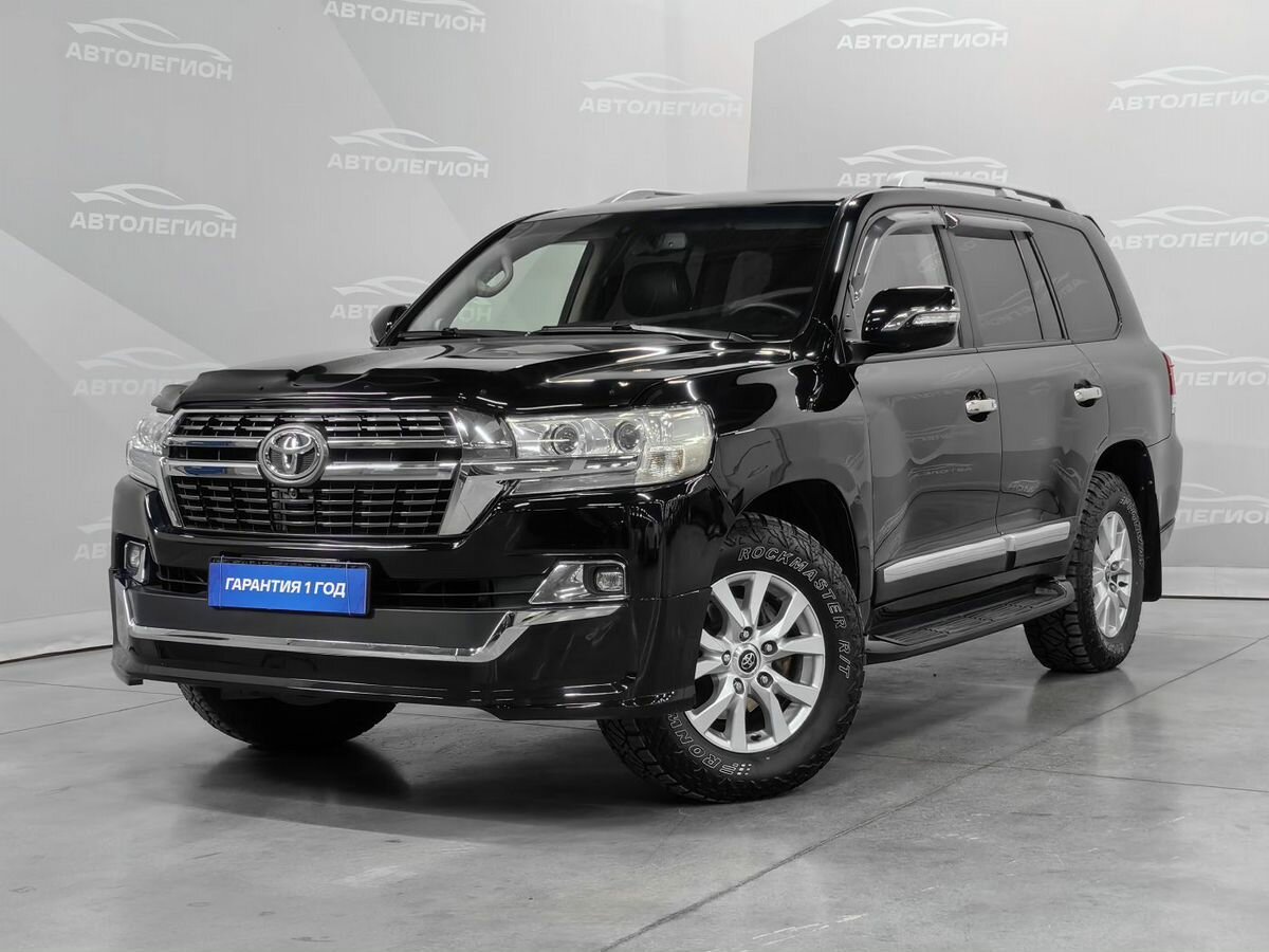 Открыть фотографии: Toyota Land Cruiser 200 Series Рестайлинг 1