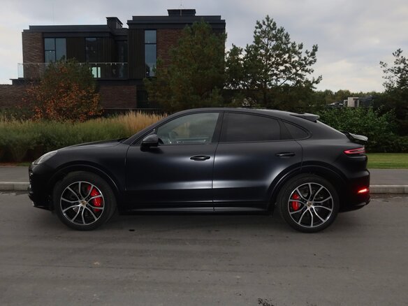 2021 Porsche Cayenne GTS Coupé III, чёрный - вид 4