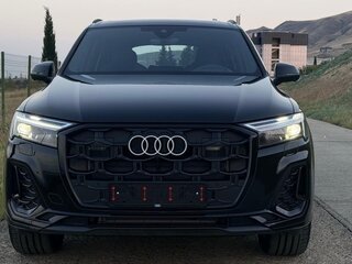2026 Audi Q7 45 TFSI II (4M) Рестайлинг 2, серый, 11200000 рублей, вид 5