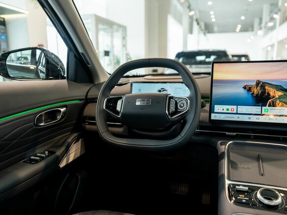 2026 Geely EX5 Гибрид EM-R, зелёный, 3829990 рублей - вид 20