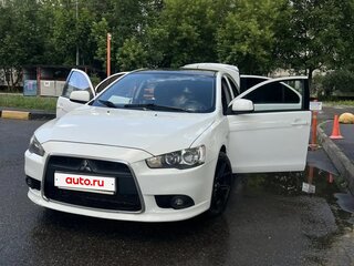 2011 Mitsubishi Lancer X Рестайлинг, белый, 799999 рублей, вид 4